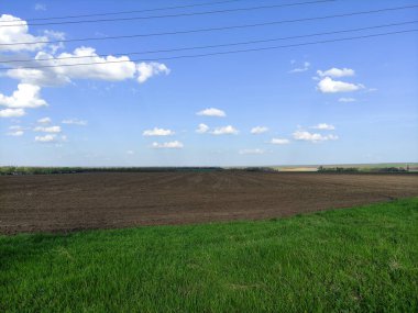 İlkbaharda tarım arazisi