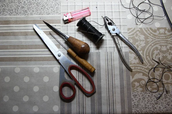 Shoemaker Crafting Tools Set Table — Stock Photo, Image