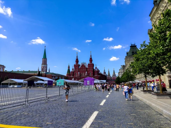 Crowds Tourists Red Square Summer — Stock Photo, Image