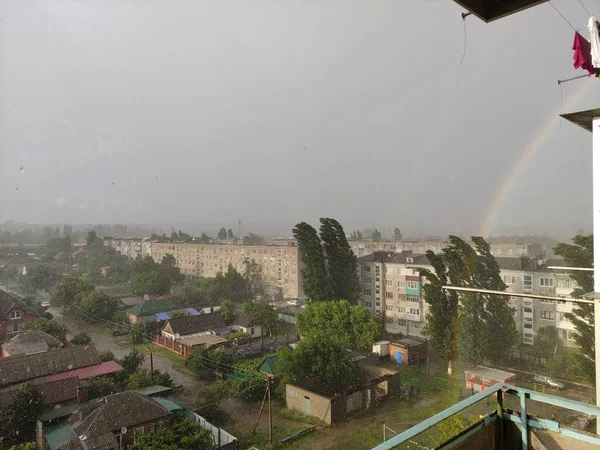 Arco Iris Sobre Barrio Dormir Una Ciudad —  Fotos de Stock