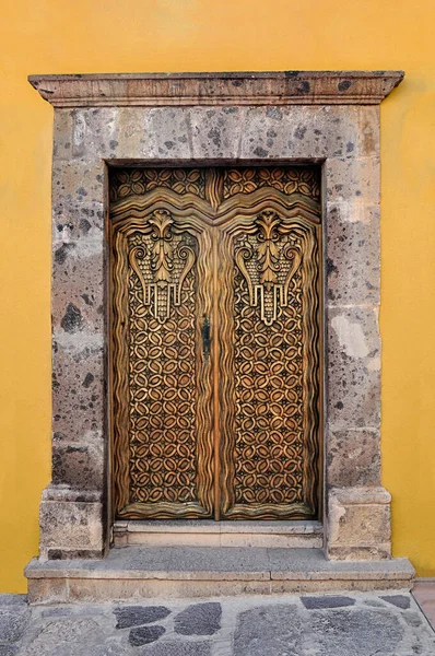 Porta Legno Intagliato Artisticamente Casa Stile Coloniale San Miguel Allende — Foto Stock