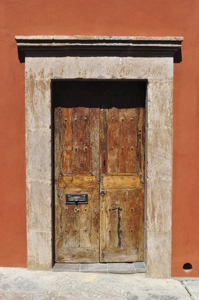 Old Colonial Style Door San Miguel Allende Mexico — Stock Photo, Image
