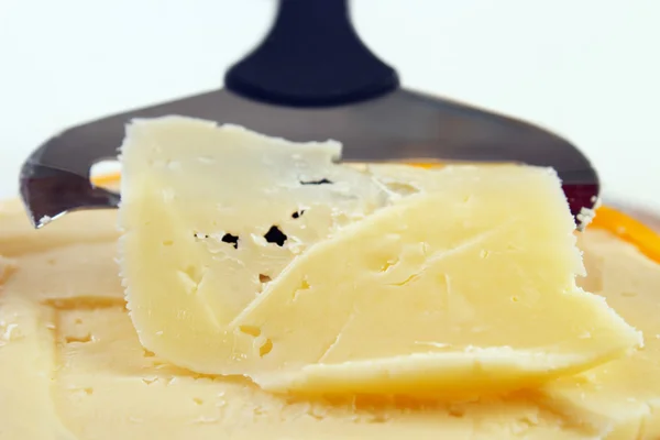 Сыр с нарезкой — стоковое фото