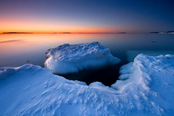 Ледяной рассвет в Хельснках — стоковое фото