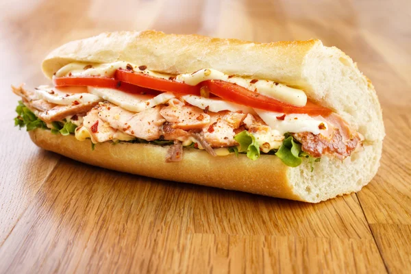 Sandwich de salmón con tomate — Foto de Stock