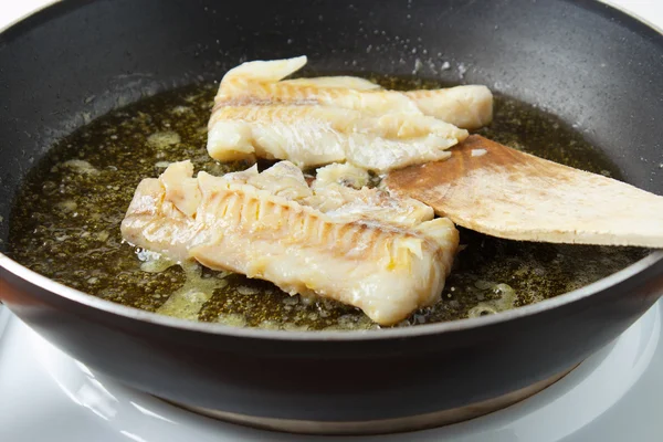 Matlagning pollock filéer — Stockfoto