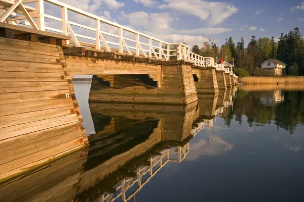 Holzbrücke — Stockfoto