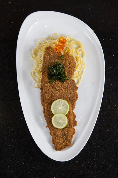 Escalope Panee ve spagetti