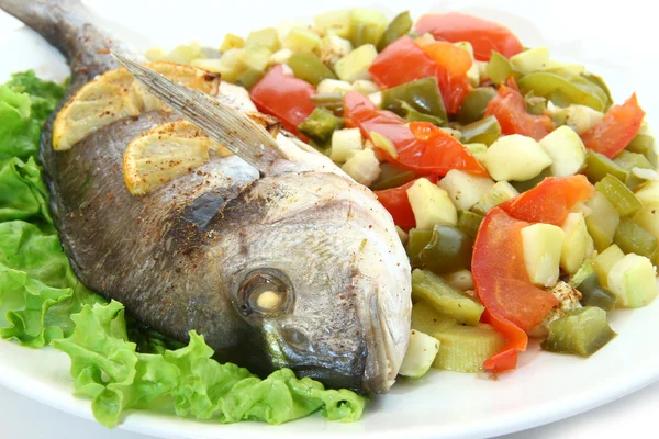 Sea Bream fish with vegetables — Stock Photo, Image