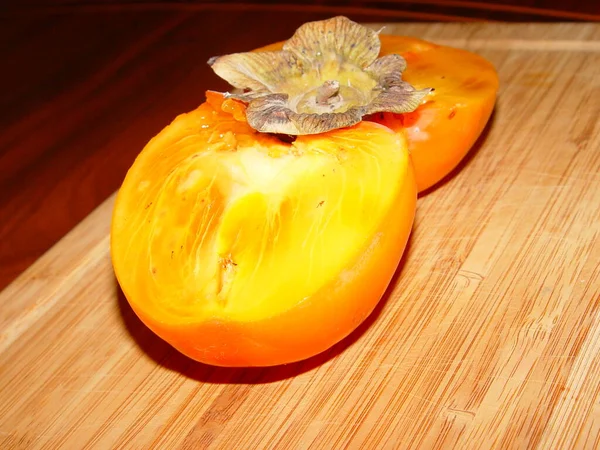 Cachi Arancio Brillante Vicino Sulla Superficie Legno — Foto Stock