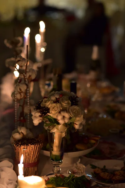 Lyxig bankett serveras i restaurangen — Stockfoto