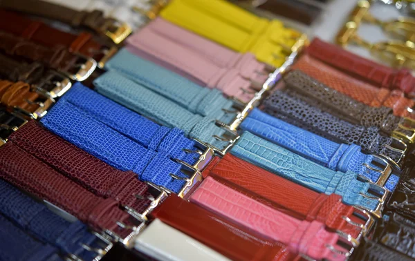 Deri Askı İzle Pazar