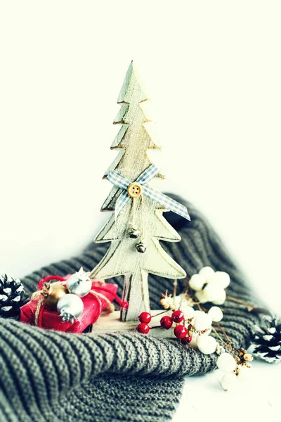 Різдвяний Натюрморт Різдвяна Декоративна Дерев Яна Ялинка Подарунок Червоній Коробці — стокове фото
