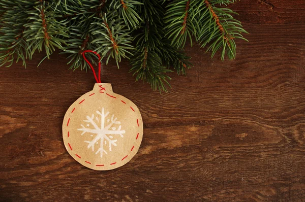 Asteriscos decorativos de Navidad sobre un fondo de madera —  Fotos de Stock