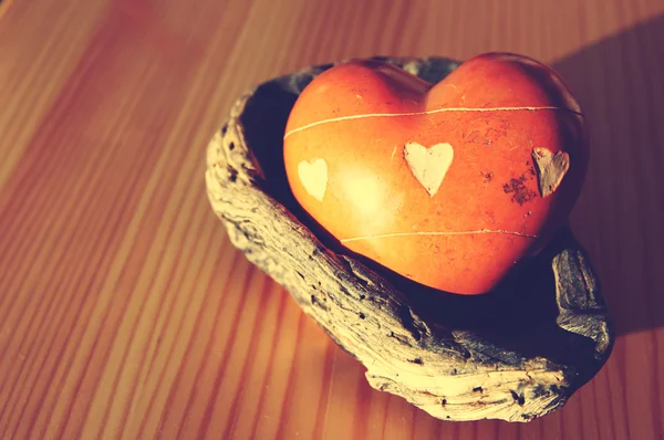 Heart from a stone in a sink — Stock Photo, Image