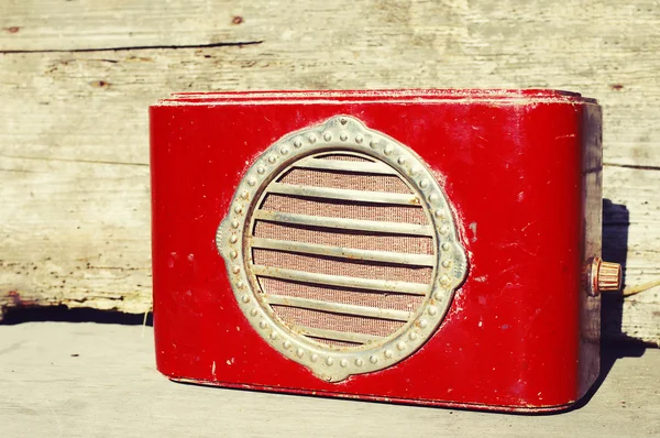 Ancient red wooden radio. Retro of radio — Zdjęcie stockowe