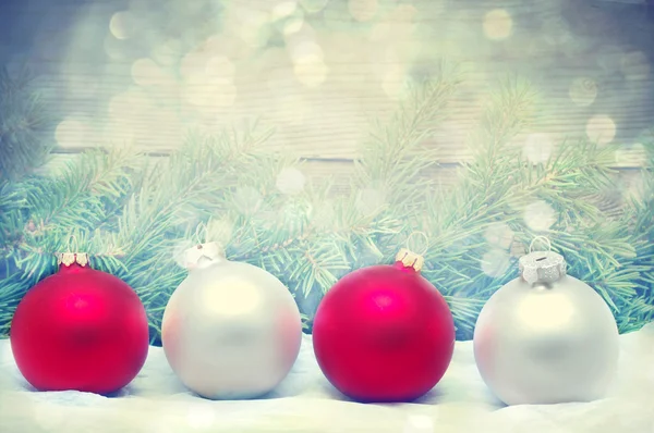 Fondo de Navidad con decoraciones de árboles de Navidad. — Foto de Stock