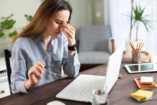 Stressed Business Woman Working Laptop Hom — Stock Photo, Image