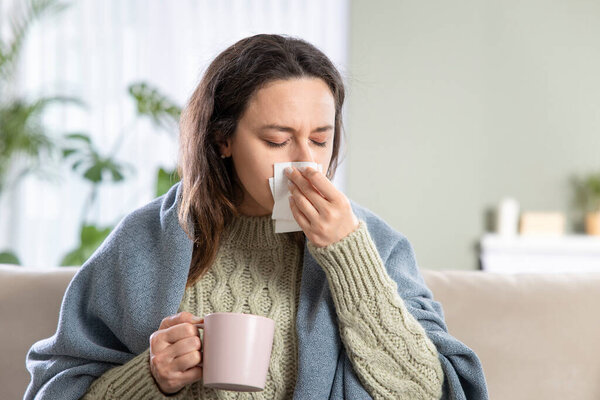 Отчаянная, больная молодая женщина.