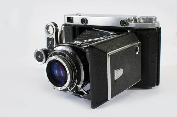 Винтажная камера с пленкой — стоковое фото