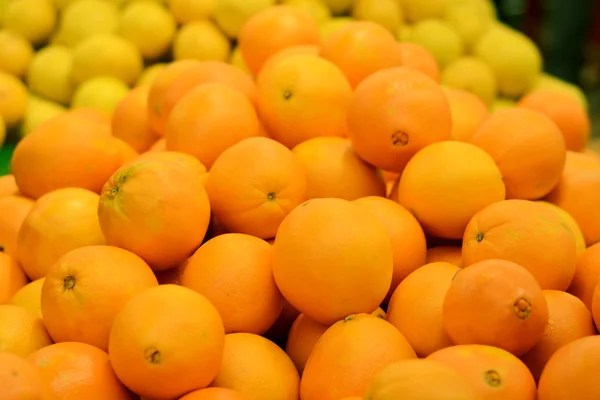 Orangenmarkt im Supermarkt — Stockfoto