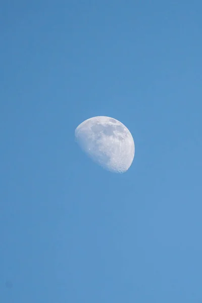 Partial Moon Dusk Blue Sky — Stock Photo, Image