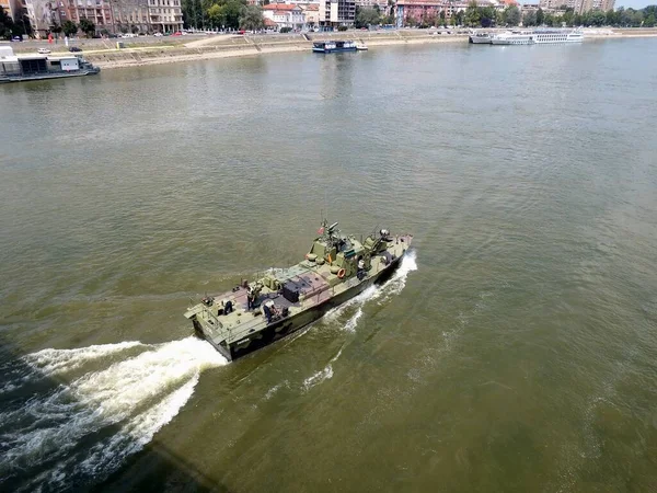 Δημοκρατία Της Σερβίας Νόβι Σαντ Ποταμός Δούναβη Σκάφη Του Στρατιωτικού Εικόνα Αρχείου