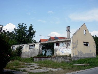 Hırvatistan Cumhuriyeti, Vukovar kasabası, 90 'ların başında yaşanan çatışmalar sonrasında yıkım