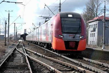 Lastochka elektrikli treni Novy Peterhof İstasyonu, Saint Petersburg, Rusya