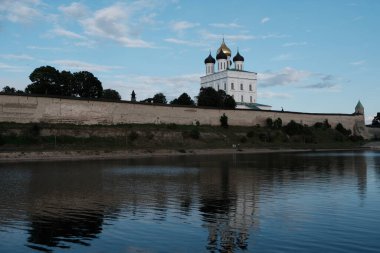 Rusya, Pskov, Velikaya Nehri, yaz akşamı