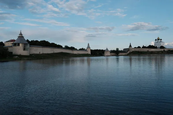 Rosja Psków Rzeka Velikaya Letni Wieczór — Zdjęcie stockowe