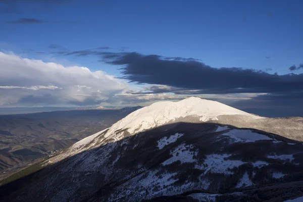 Sunrise  on mount Catria, Apennines, Umbria, Italy — Stock Photo, Image