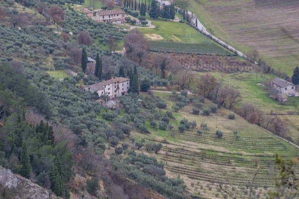 Letecký pohled na domu v vinic v zemi, Gubbio, A — Stock fotografie