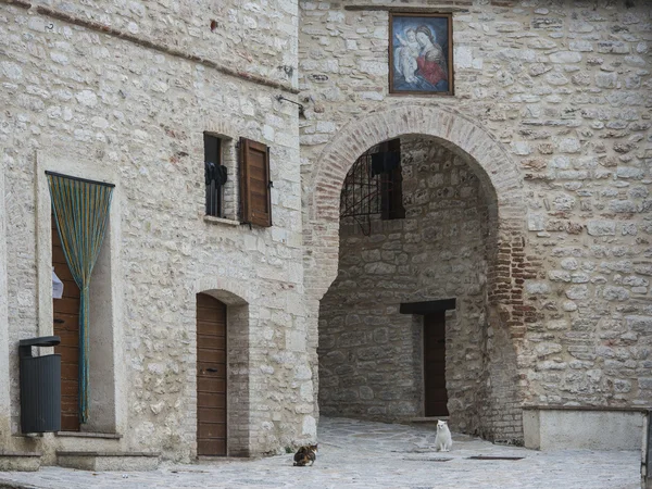 Küçük eski kasaba, Pascelupo, Monte Cucco Np, Appennines, Umb