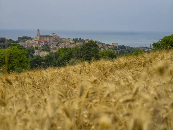 イタリア、マルケ州、コーネロのシローロの古い町 — ストック写真