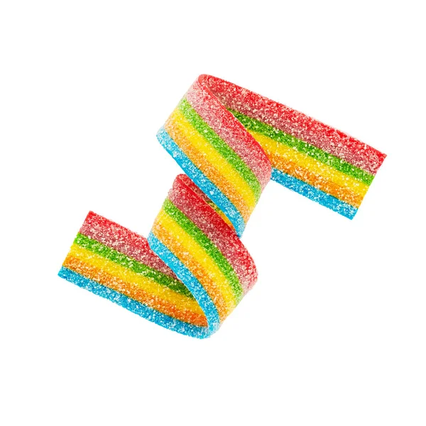 Rainbow sour jelly candy strip em polvilhas de açúcar isoladas sobre fundo branco — Fotografia de Stock