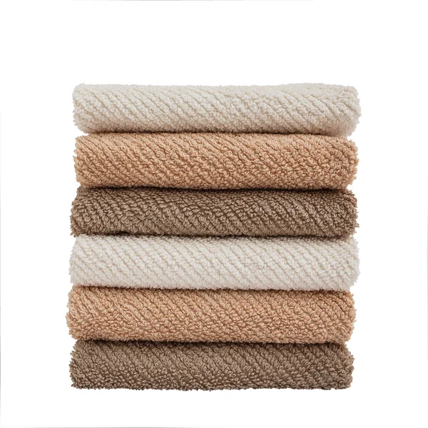 Pilha de toalhas de banho isoladas sobre branco — Fotografia de Stock