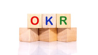 Nesnel anahtar metninin kısaltması tasarımınız ve konseptiniz için beyaz bir arkaplan oluşturur.