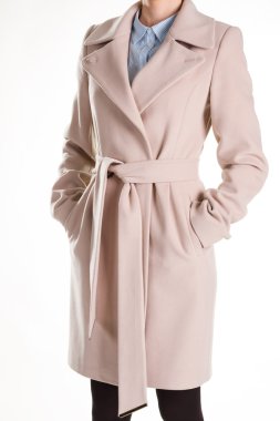 Kaşmir palto ve pamuklu gömlek. 