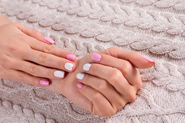 Bicolor spring manicure. — Stock Photo, Image