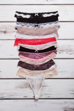 Birçok farklı kadın külot.