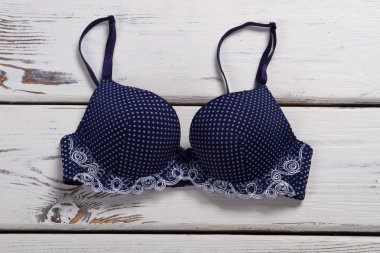 Dantel sütyen polka noktalı.