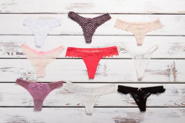 Birçok güzel külot.