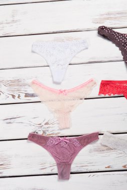 Kadın iç çamaşırı rafine.