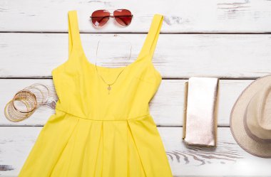 Yeni koleksiyon yaz elbiseler.