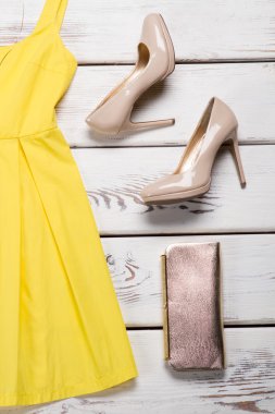 Kadın yaz gardırop.