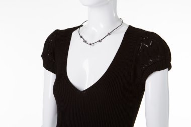 Manken Giydir kolye ile. 