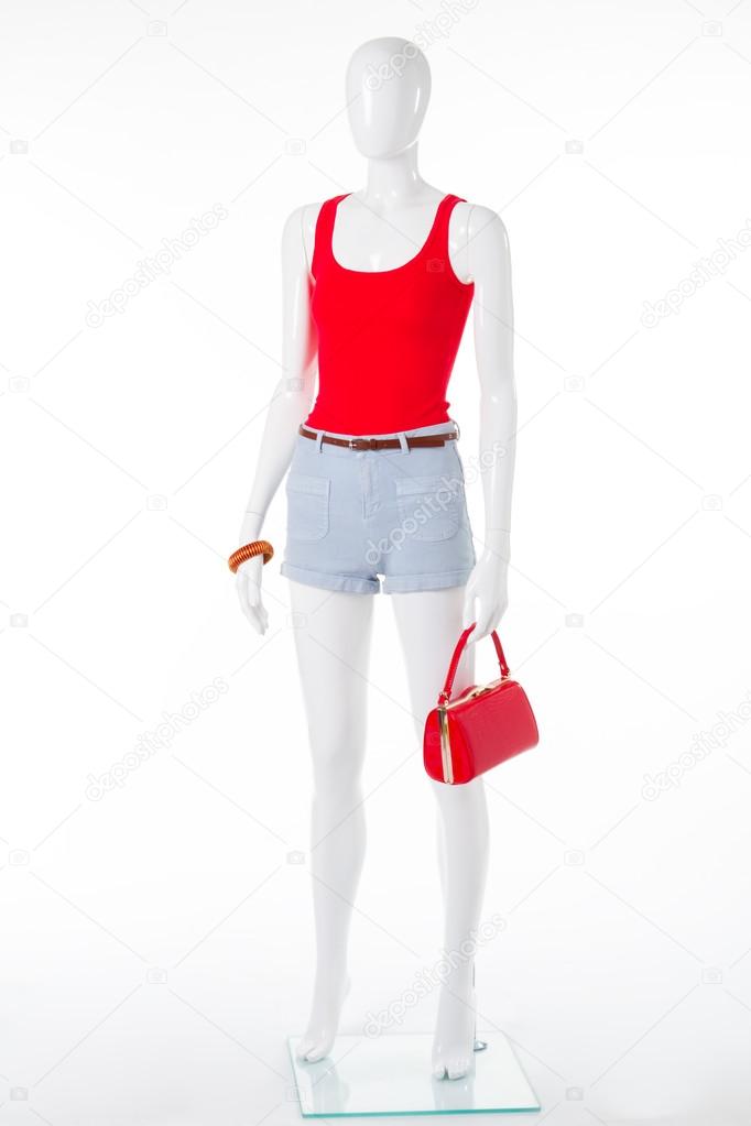 red tank top outfit