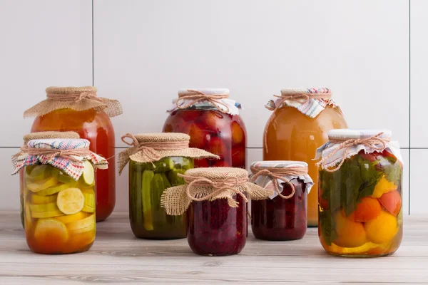 Canned food — Stock Photo, Image