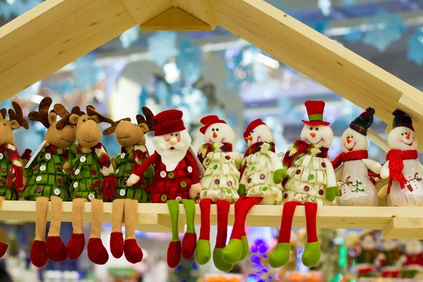 Divertidos muñecos de nieve de Navidad, renos, Papá Noel — Foto de Stock